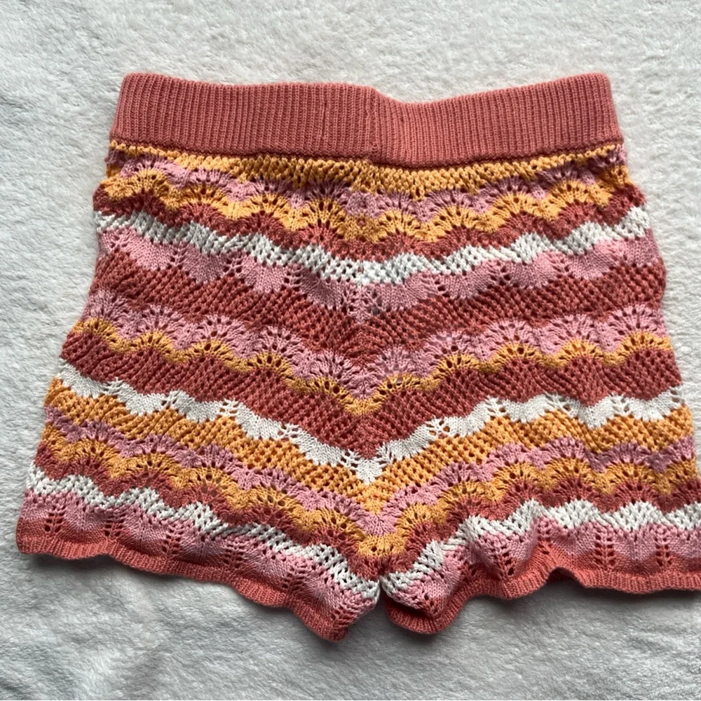 L*Space Stylish Pink and Orange Crochet Women Shorts - Picture 3 of 4